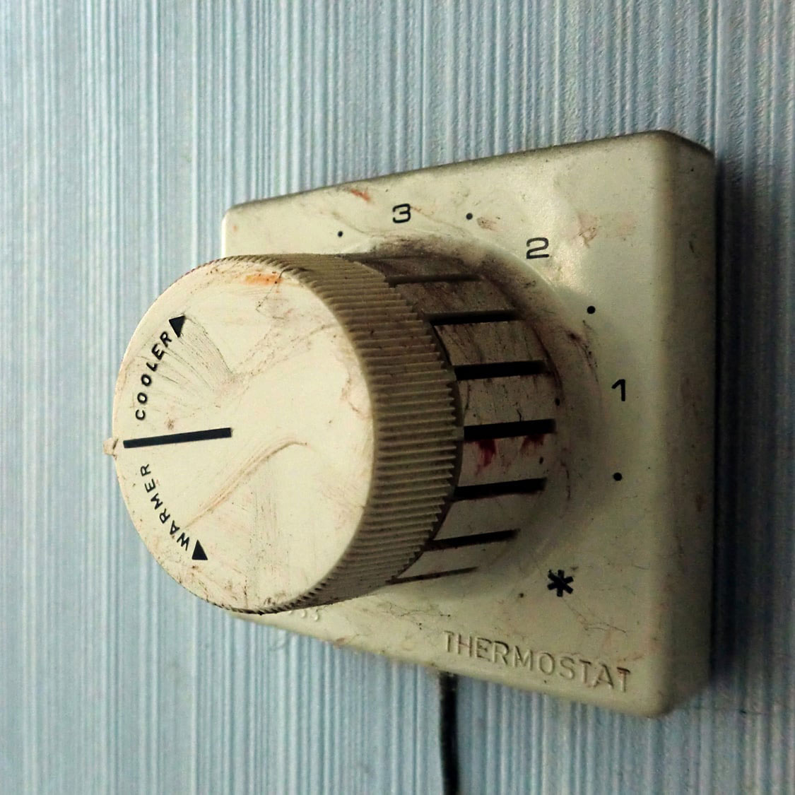 ac-thermostat-history-and-evolution